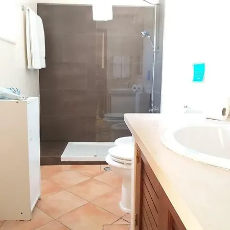 Casa Do Poco Armacao de Pera